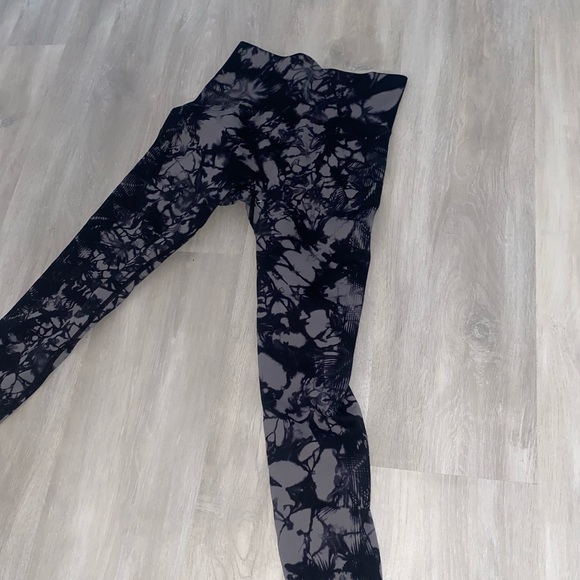 PUSHUP LEGGINGS SIZE S - Picture 1 of 6